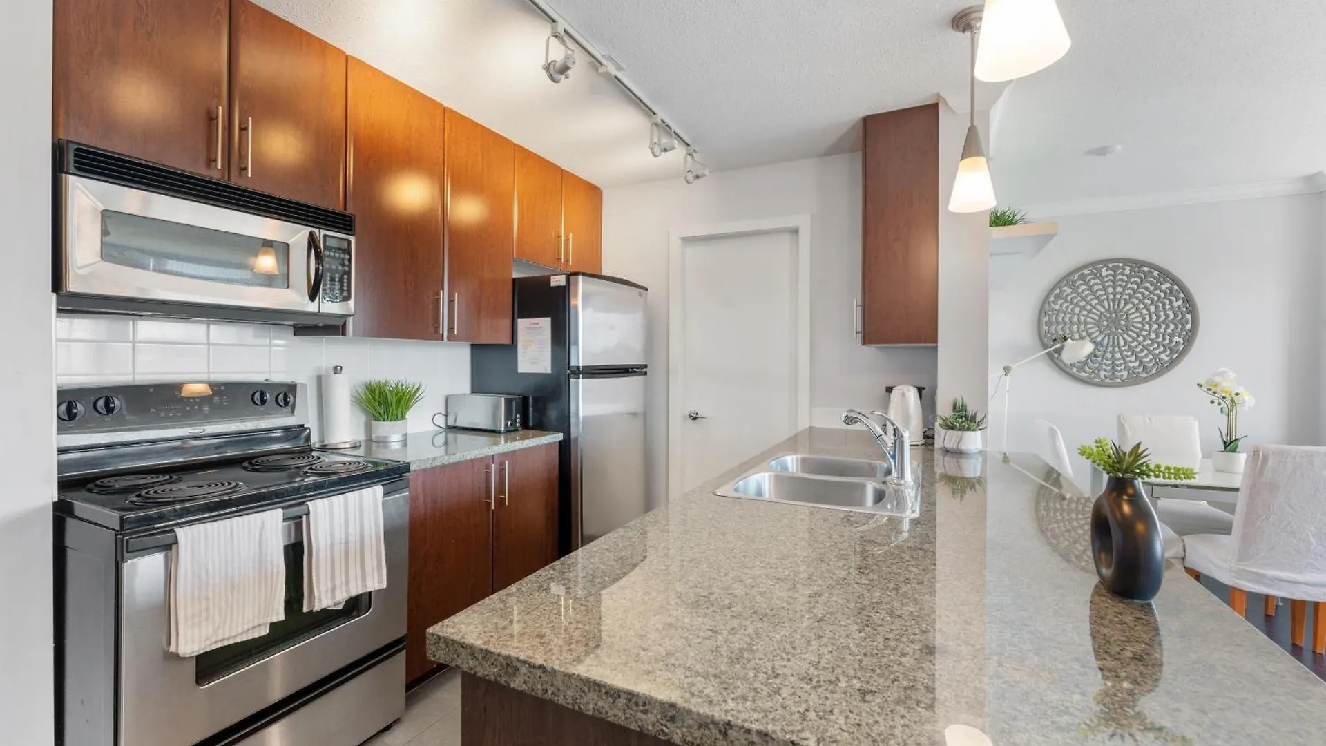Bright And Airy 1Br In Vibrant Chinatown Apartment Vancouver